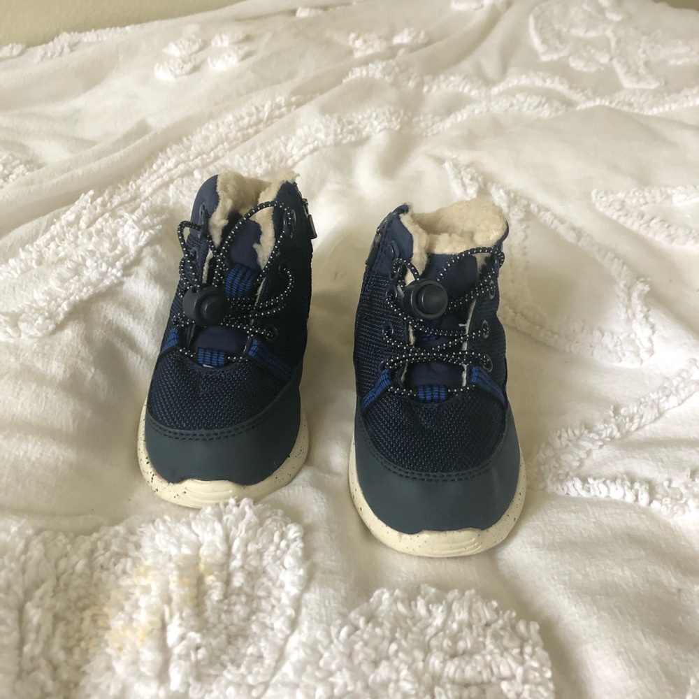 Zara toddler shearling lined boots